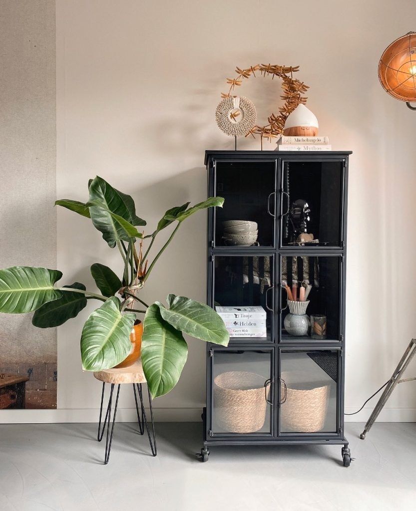 keuken met hout, marmer, gietvloer, wonen in de regio